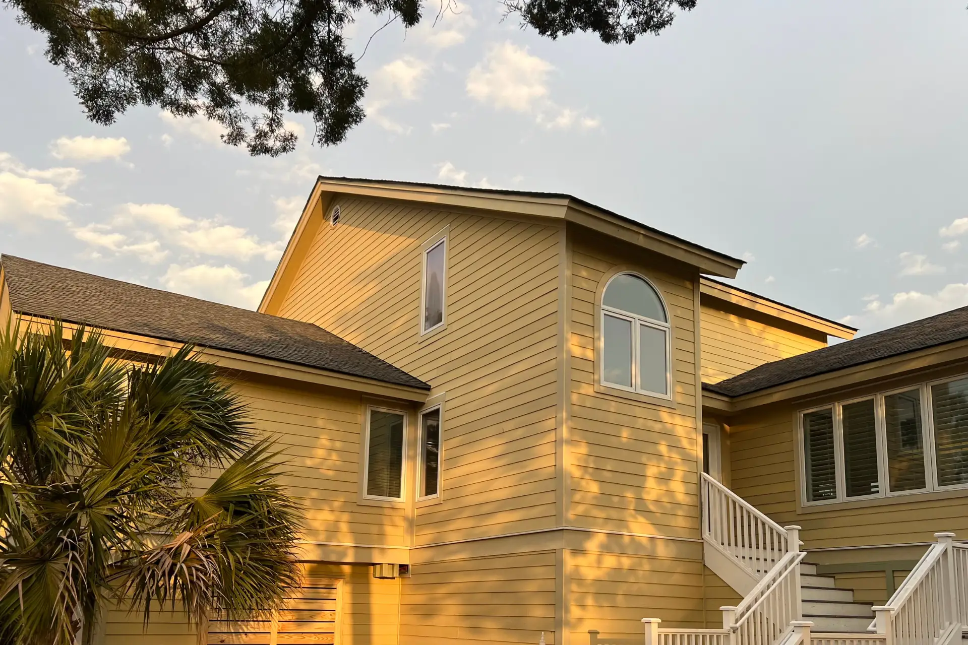 New Hardie Board Fiber Cement siding installation in Seabrook Island.